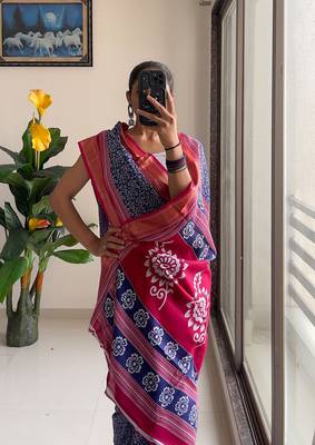 Beutiful bagru bandhani printed sarees with hevy zari bordar 2