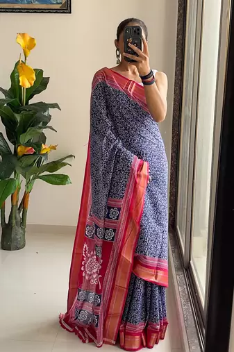 Beutiful bagru bandhani printed sarees with hevy zari bordar