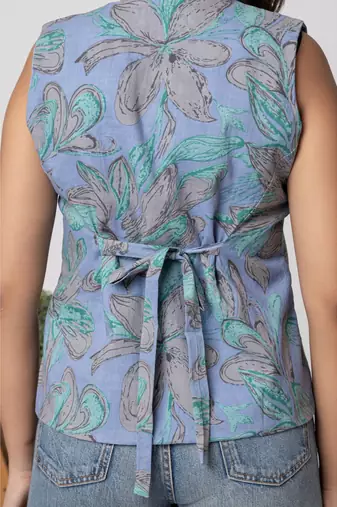 White & blue floral full sleeves cotton printed shirt