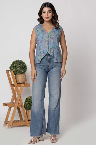 White & blue floral full sleeves cotton printed shirt