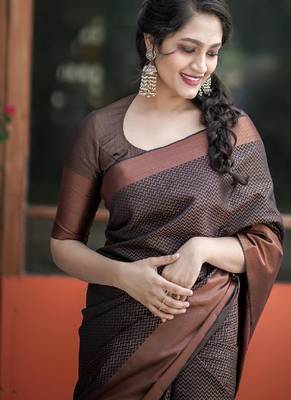 Elegant brown silk blend classic saree 4