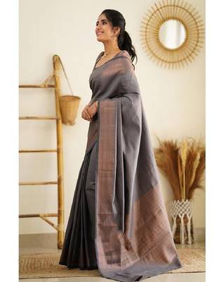 Elegant grey traditional silk blend saree 3