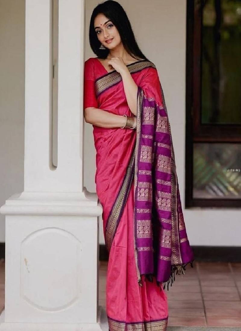 Elegant pink designer silk blend saree