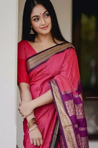 Elegant pink designer silk blend saree