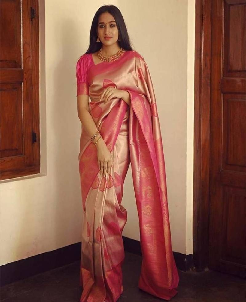 Elegant peach pink silk blend saree