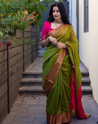 Classic green festive silk blend saree 1
