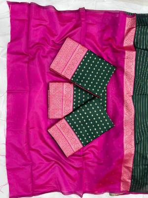 Elegant dark green traditional silk blend saree 5