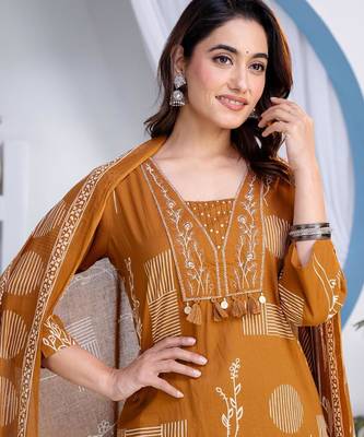 Beautiful jaipuri a women's mustard cotton printed kurti set with a dupatta 3
