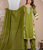 Beautiful jaipuri a green lehriya printed indian kurta set with a matching dupatta and pants