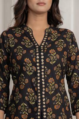 Black embroidered short kurti 3
