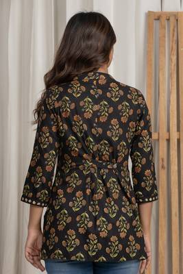 Black embroidered short kurti 4