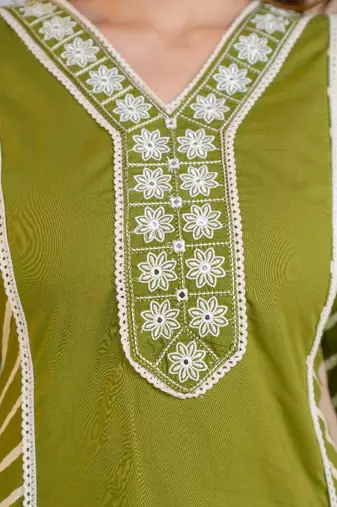 Beautiful jaipuri a green lehriya printed indian kurta set with a matching dupatta and pants