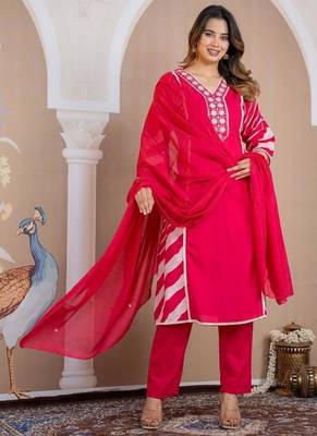 Beautiful jaipuri a pink lehriya printed indian kurta set with a matching dupatta and pants 2