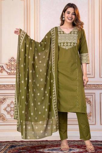 Beautiful jaipuri a mahendi green -colored women's ethnic wear kurta set with a geometric print