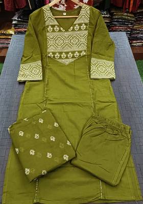Beautiful jaipuri a mahendi green -colored women's ethnic wear kurta set with a geometric print 5