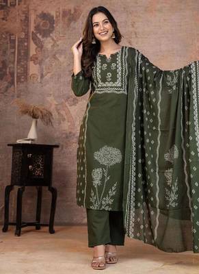 Beautiful jaipuri a green-colored women's ethnic wear kurta set with a geometric print 1