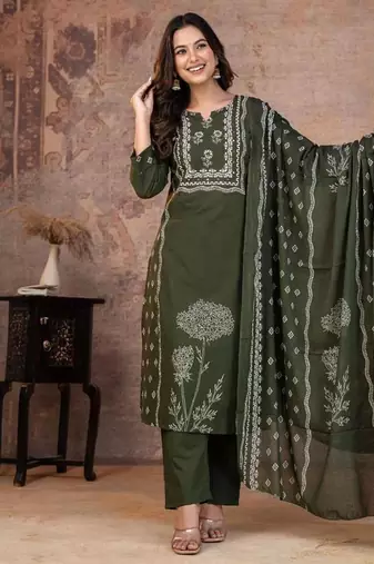 Beautiful jaipuri a green-colored women's ethnic wear kurta set with a geometric print
