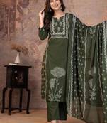 Beautiful jaipuri a green-colored women's ethnic wear kurta set with a geometric print