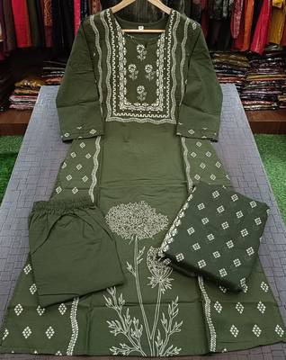 Beautiful jaipuri a green-colored women's ethnic wear kurta set with a geometric print 5