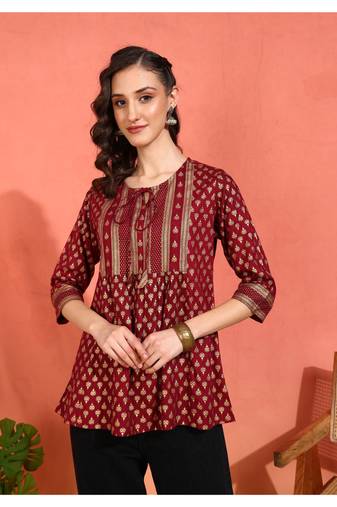  women   s rayon staple gold print a-line short kurti (wine)