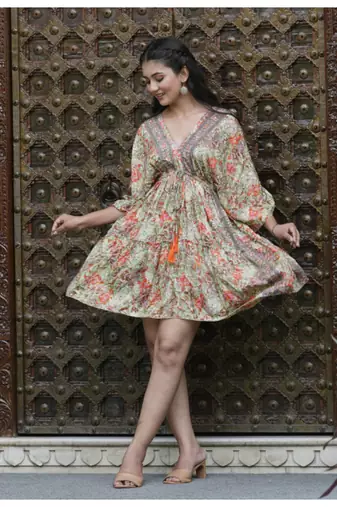 Yash gallery women's polyester floral printed v-neck 3/4th sleeve tiered style casual dress (green)