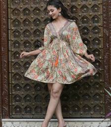 Yash gallery women's polyester floral printed v-neck 3/4th sleeve tiered style casual dress (green)