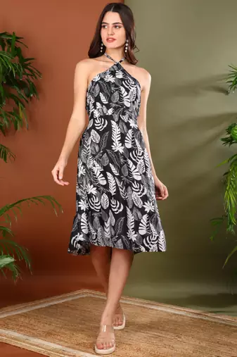 Yash gallery women   s black leaf print dress wrinkle free fabric halter neck back elastic fit (black)