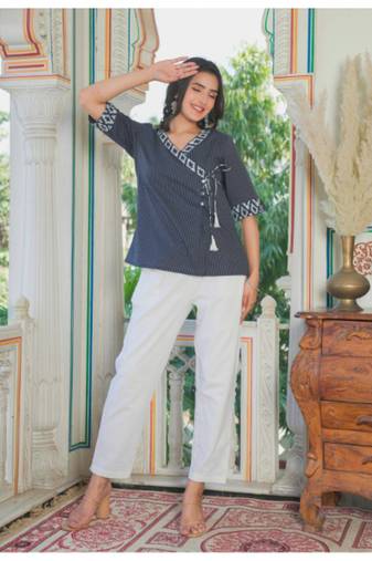 Yash gallery women's blue kantha stripe top (blue)