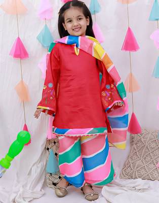 Quater sleeves suit salwar with dupatta for girls Red 1