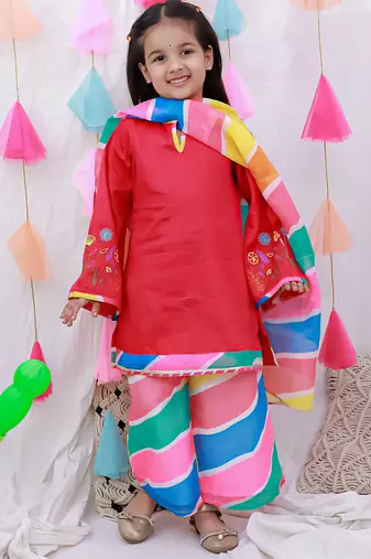 Quater sleeves suit salwar with dupatta for girls Red