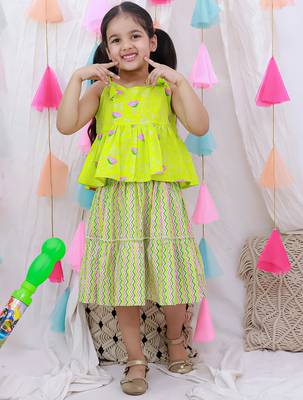 Summer sleeveless pure cotton printed tieup top & skirt set for girls  green 1