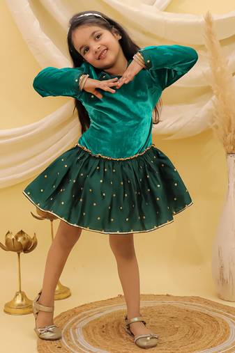 Full sleeves velvet party dress for girls  green