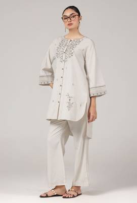 Ivory embroidered high-low kurta pant coord set 3
