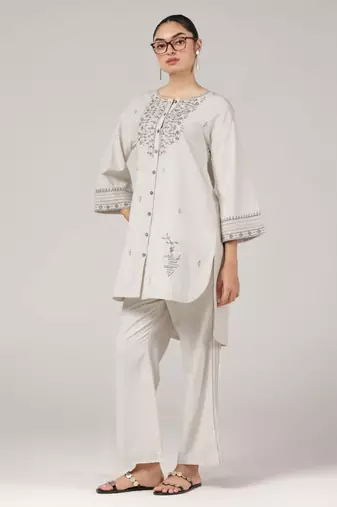 Ivory embroidered high-low kurta pant coord set