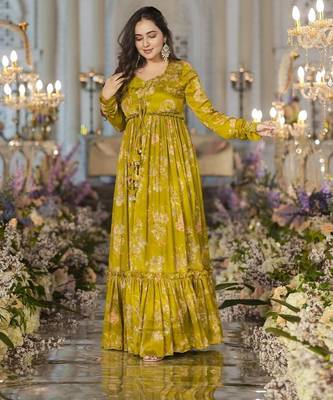 Smith Green Printed Airtex Chinon Crop Top Lehenga with Shrug 2