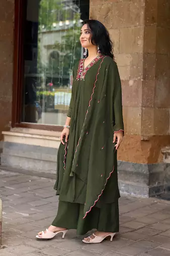 Women Ethnic Motifs Embroidered Regular Thread Work Chanderi Cotton Kurta with Palazzos & With Dupatta