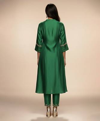 Green embroidered chanderi anarkali kurta set 2