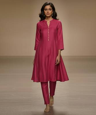 Pink embroidered chanderi kurta set 1