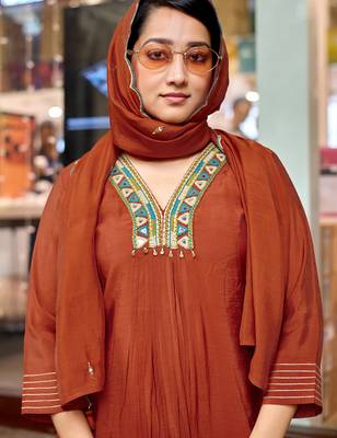 Women Ethnic Motifs Embroidered Regular Thread Work Chanderi Cotton Kurta with Palazzos & With Dupatta 5