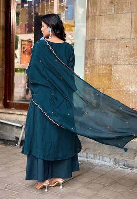 Women Ethnic Motifs Embroidered Regular Thread Work Chanderi Cotton Kurta with Palazzos & With Dupatta 2