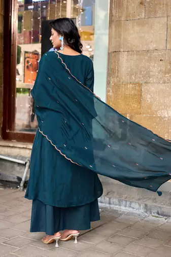Women Ethnic Motifs Embroidered Regular Thread Work Chanderi Cotton Kurta with Palazzos & With Dupatta