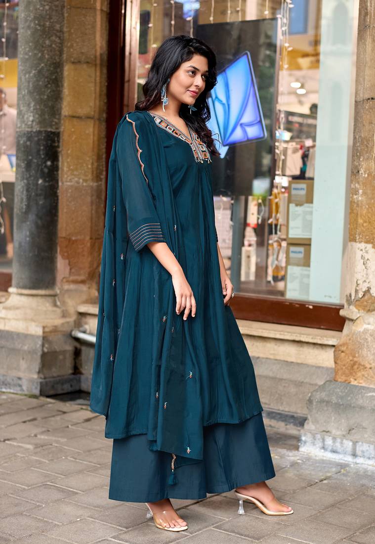 Women Ethnic Motifs Embroidered Regular Thread Work Chanderi Cotton Kurta with Palazzos & With Dupatta