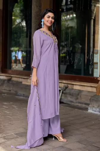 Women Ethnic Motifs Embroidered Regular Thread Work Chanderi Cotton Kurta with Palazzos & With Dupatta