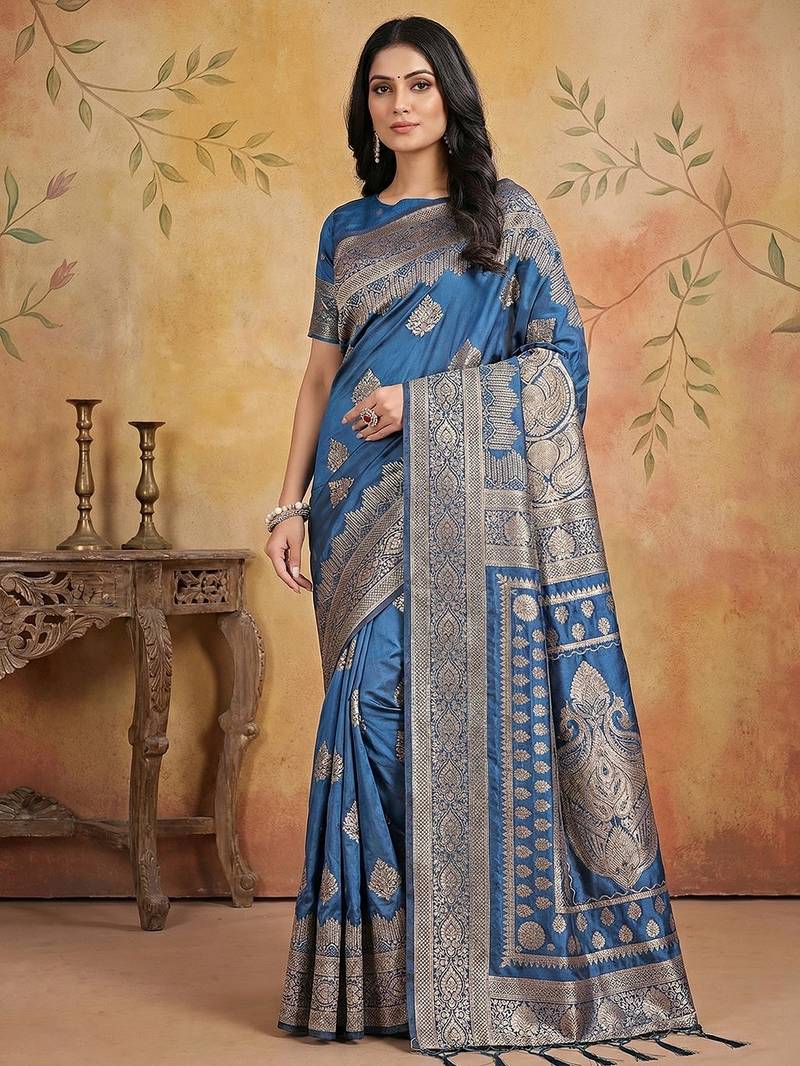 Dark blue elegant silk blend soft fabric saree for women – lightweight traditional saree