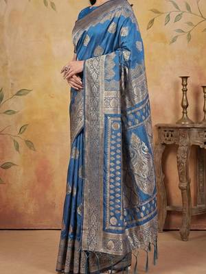 Dark blue elegant silk blend soft fabric saree for women  lightweight saree 3
