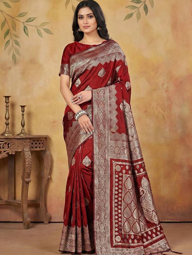 Blood red elegant silk blend soft fabric saree for women – lightweight traditional saree