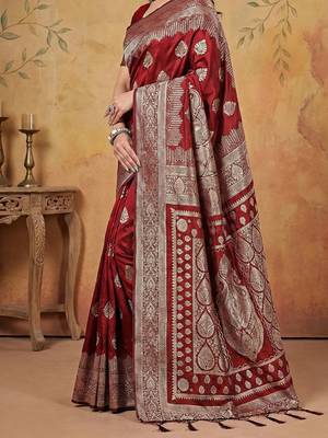 Blood red elegant silk blend soft fabric saree for women  lightweight saree 3