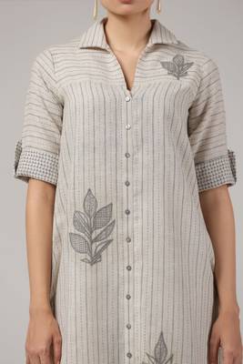 Sand leaf striped embroidered cotton kurta set 4