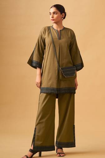 Elegant cotton flex co-ord set with contrast accents