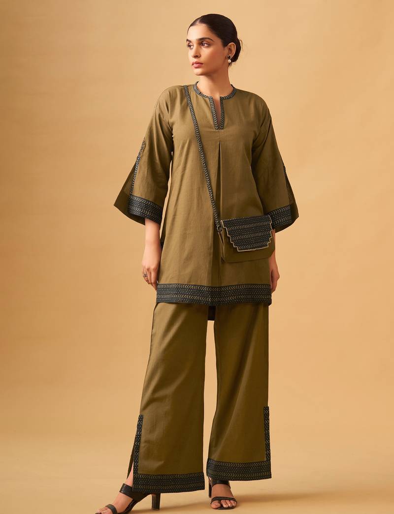 Elegant cotton flex co-ord set with contrast accents